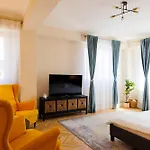 Apartment Stunning 2br Old View *