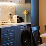 Stunning 2br Old View Apartment *