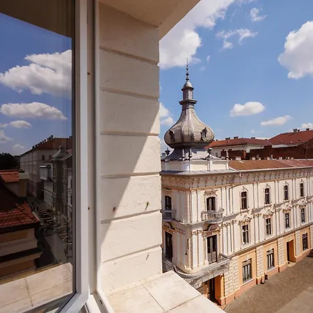 Διαμέρισμα Stunning 2br Old View