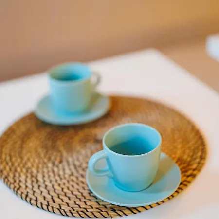 Stunning 2br Old View