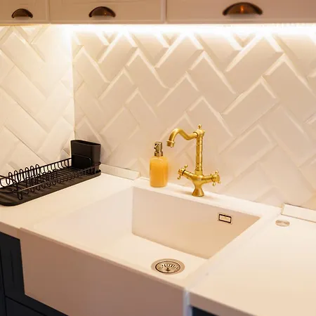 Stunning 2br Old View Διαμέρισμα