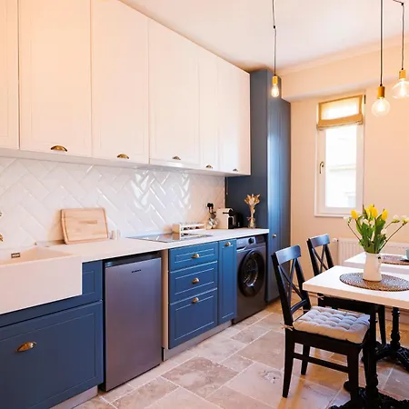 Apartman Stunning 2br Old View