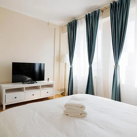 Διαμέρισμα Stunning 2br Old View