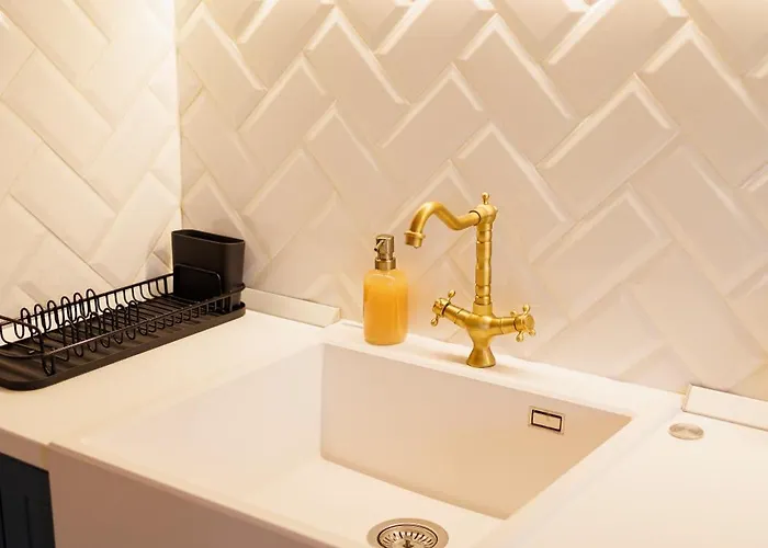 Stunning 2br Old View Apartament