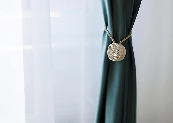 Stunning 2br Old View