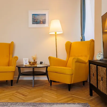 Apartment Stunning 2br Old View Timisoara