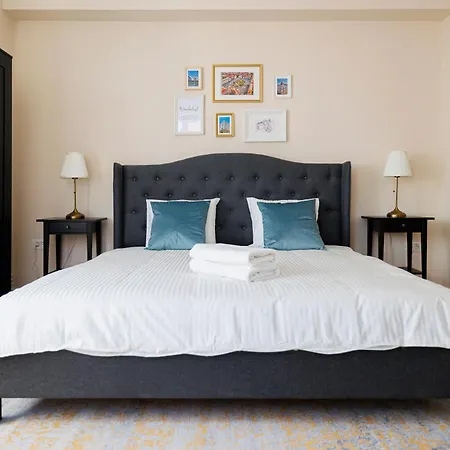 Lägenhet Stunning 2br Old View