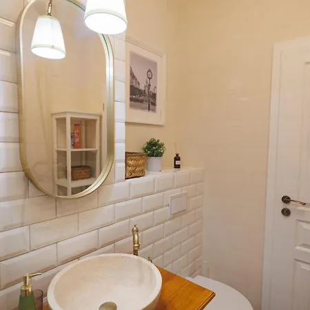 Apartment Stunning 2br Old View Timisoara