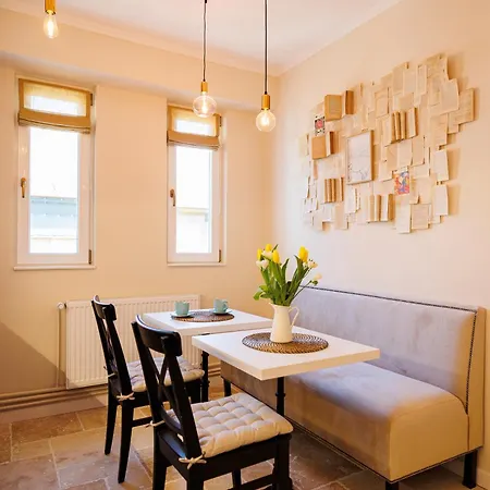 Stunning 2br Old View *