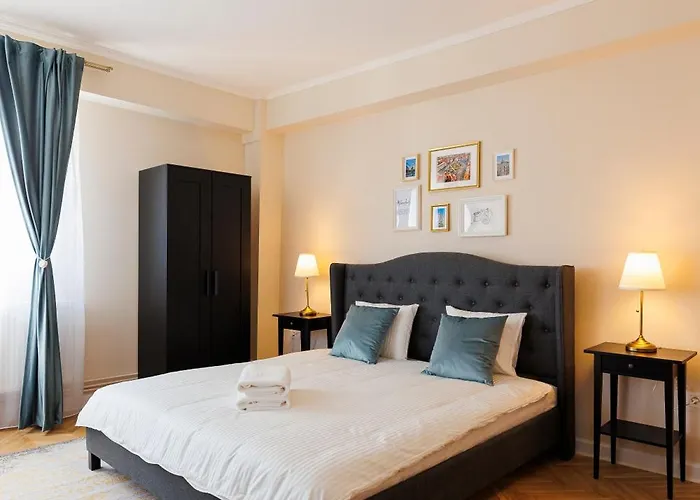 Stunning 2br Old View *